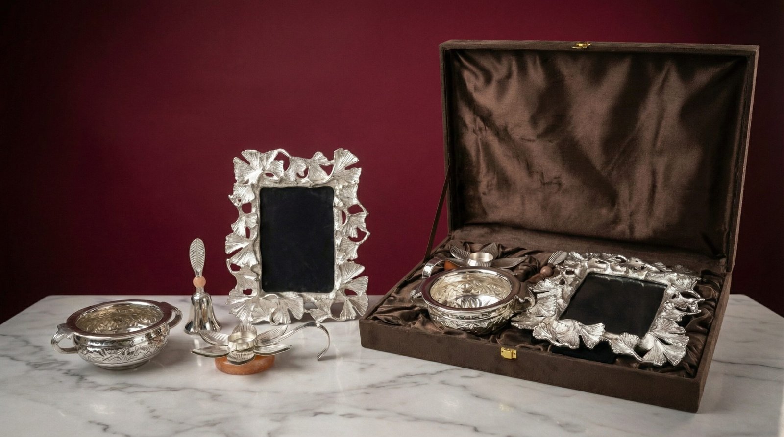 Royal Vanity Set Box