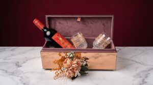 Exquisite Glass & Wine Hamper