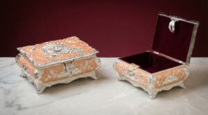 Royal Peach Box